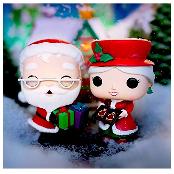 FUNKO POP! Santa & Mrs. Claus Both New In Box - Picture 13 of 16